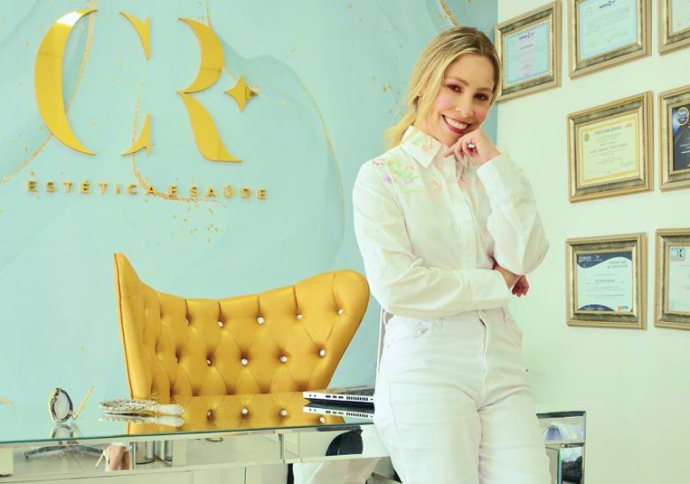 Dra. Caroline Rigoleto, especialista em procedimentos não cirúrgicos para rejuvenescimento da face.